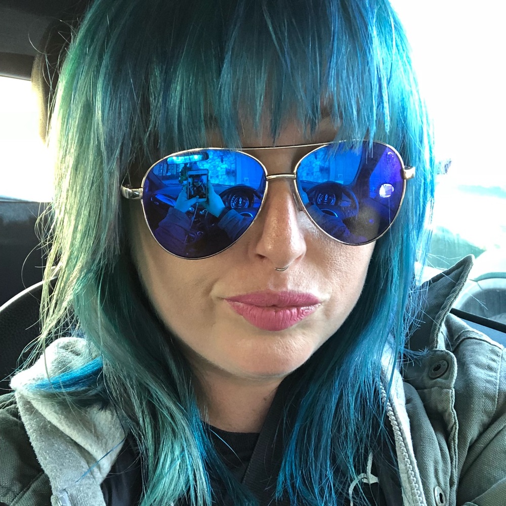 Meet your Posher, Melissa